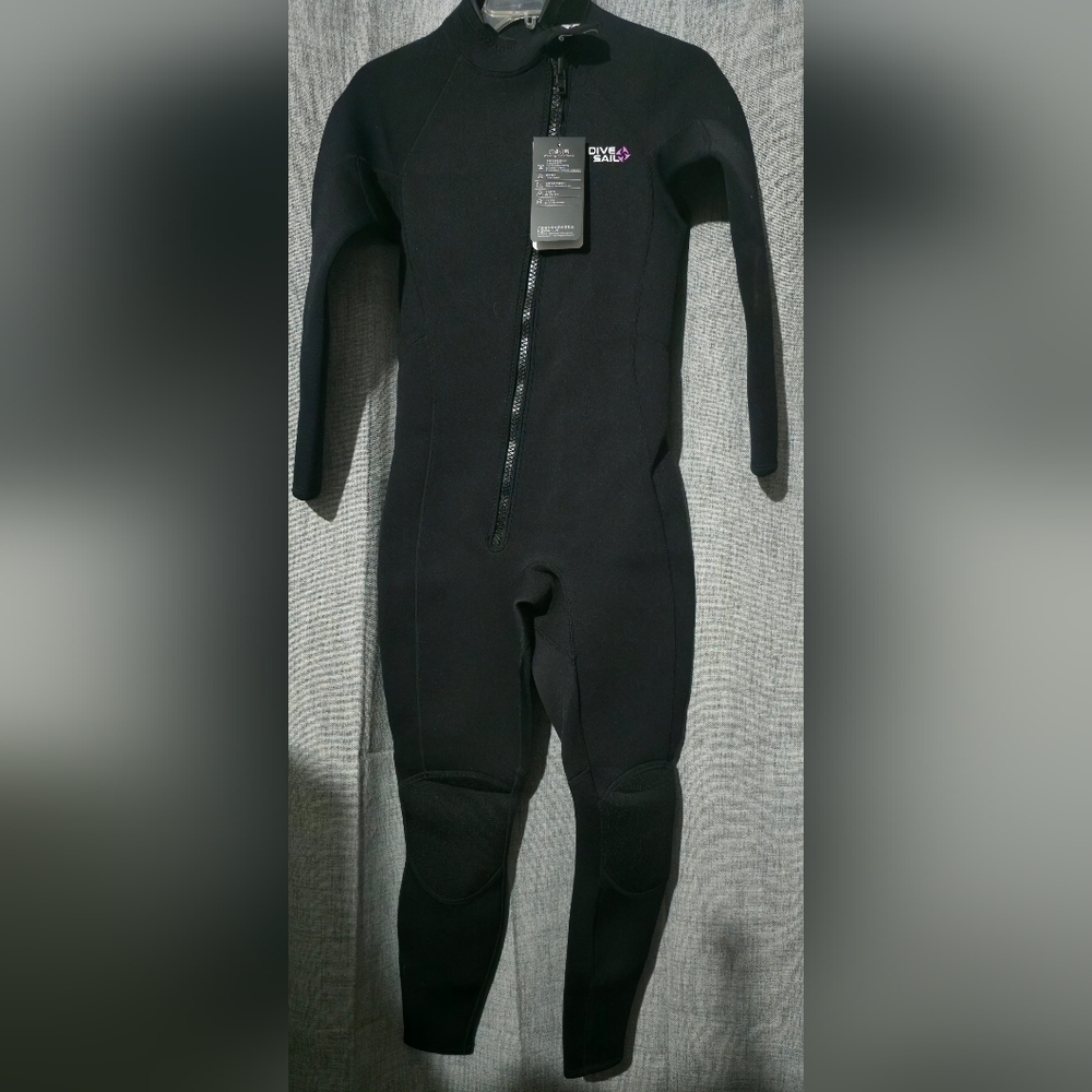 New Dive & Sail Full Wetsuit – Front Zip – New with Tags